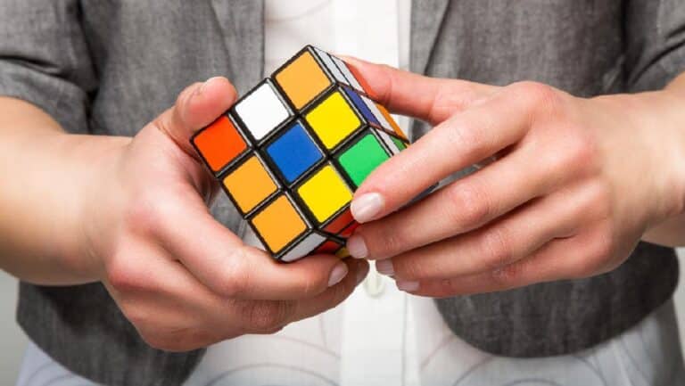 Cách giải Rubik 3×3 nâng cao, Rubik 2×2, Rubik 4×4, Rubik tam giác