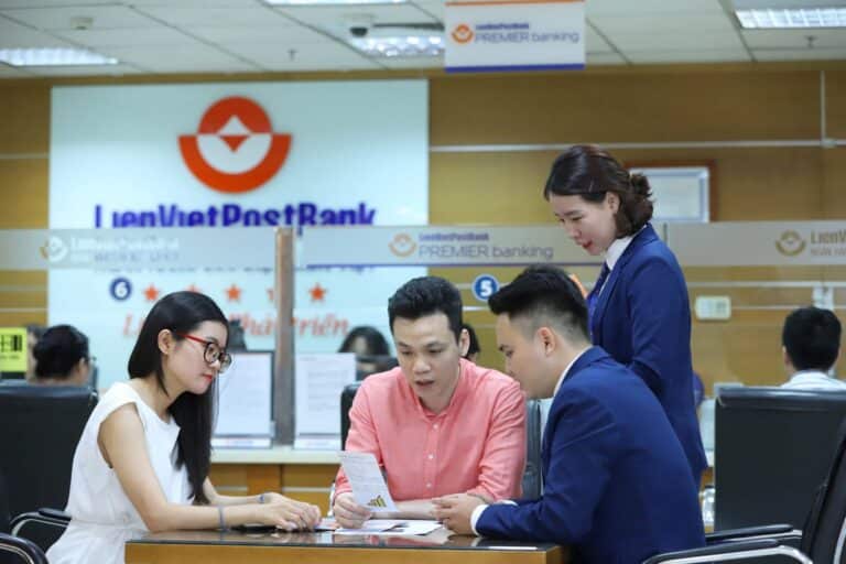 LienVietPostBank giờ làm việc 2023