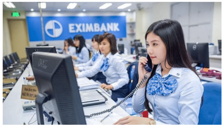 Tổng đài chăm sóc khách hàng của Eximbank hỗ trợ 24/7